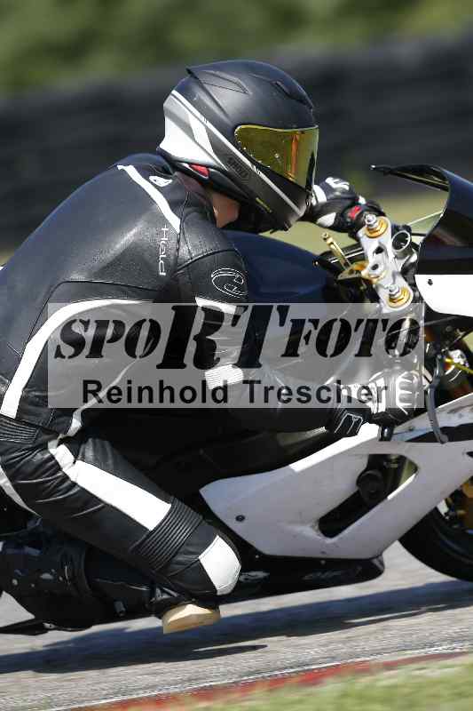/44 09.08.2025 Plüss Moto Sport ADR/Einsteiger/unklar backside